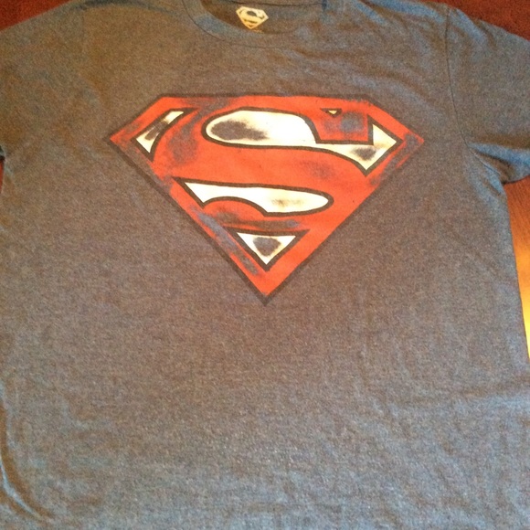 Superman t-shirt size small - Picture 2 of 4